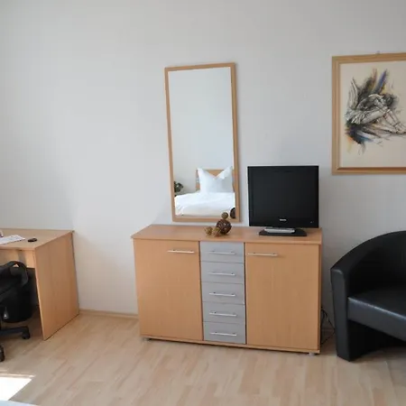 Reuterhof 2* Darmstadt